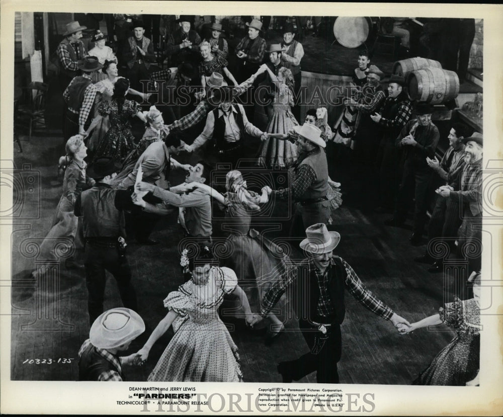 Press Photo Dean Martin and Jerry Lewis in "Pardners." - cvp99774 - Historic Images