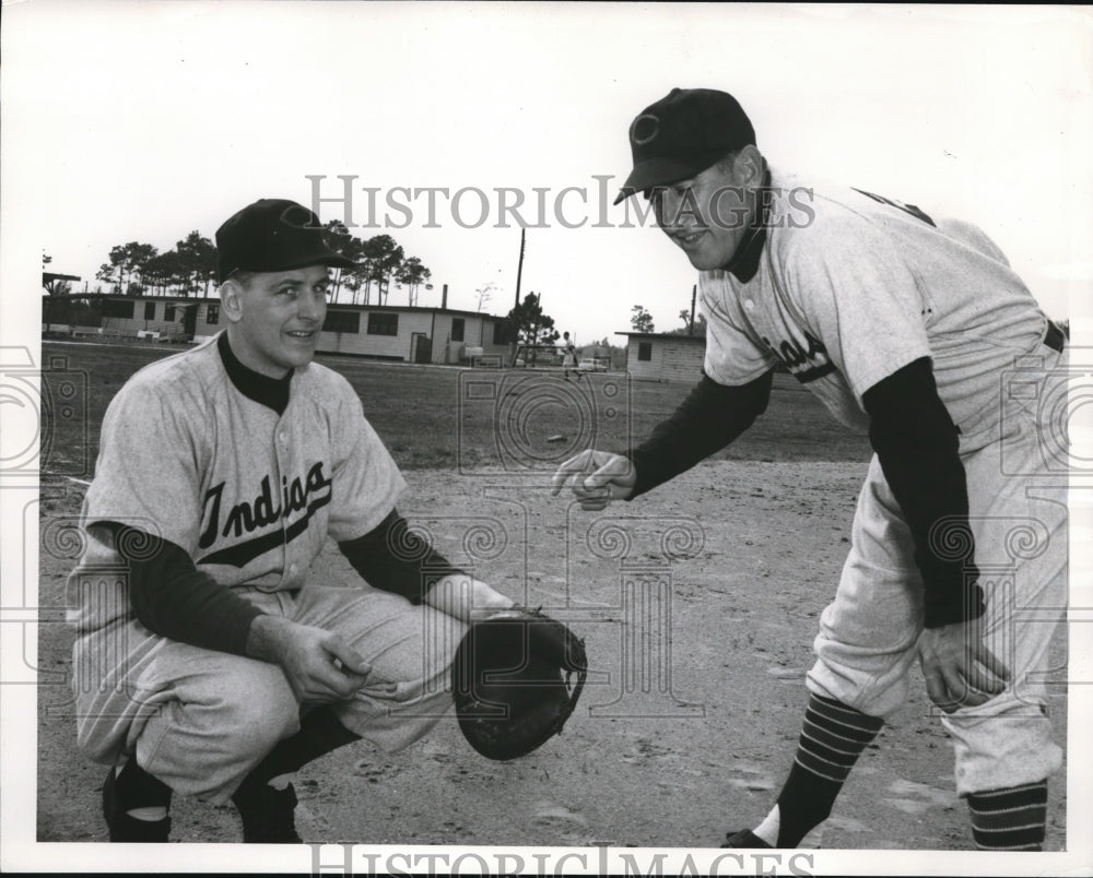 Press Photo Indians Manager Al Lopez Gives Pointer to Rookie Dick Aylaward - Historic Images