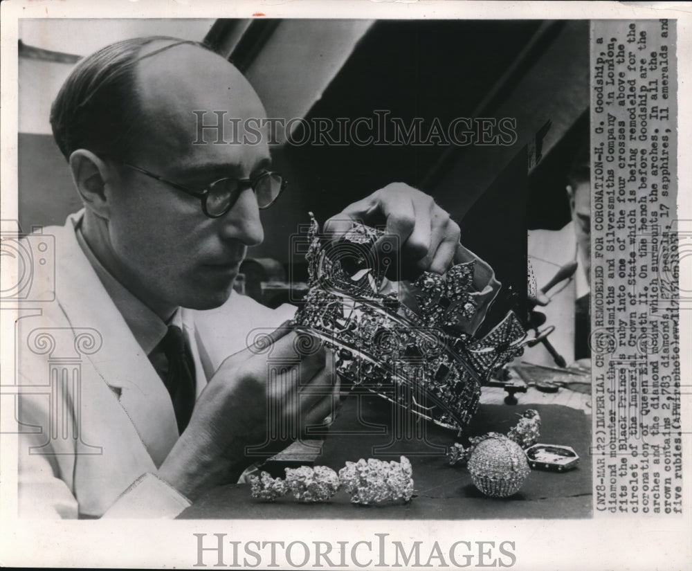 1953 H.G. Goodship, diamond mounter of Goldsmiths and Silversmiths-Historic Images