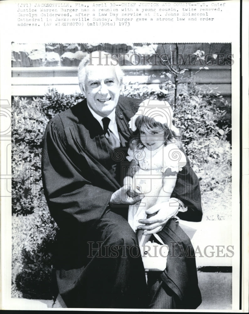 1973 Wire Photo U.S. Chief Justice Warren Burger has a reunion with a young - Historic Images