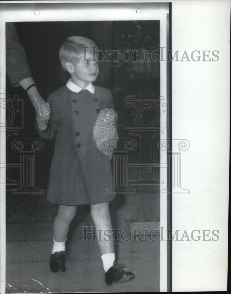 1968 Prince Edward, youngest Child of Queen Elizabeth II arrives - Historic Images