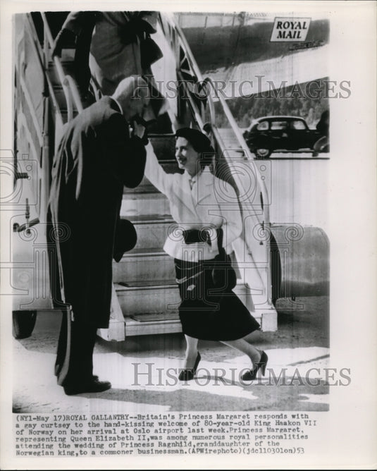 1953 Princess Margaret on courtesy welcome of King Haakon VII - Historic Images