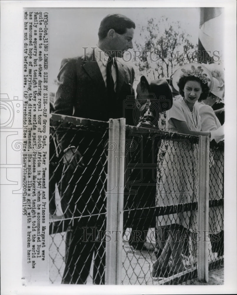 1955 Press Photo Capt Peter Townsend &amp; Princess Margaret during royal tour - Historic Images