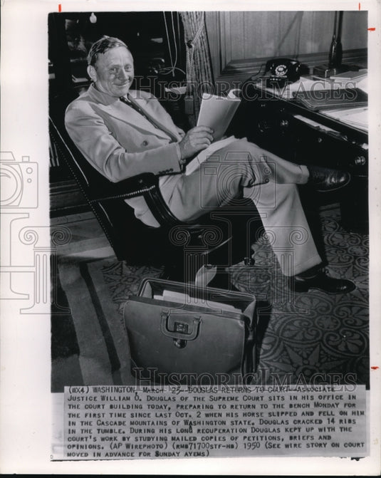 1975 Wire Photo The United Supreme Court Associate Justice William Douglas - Historic Images
