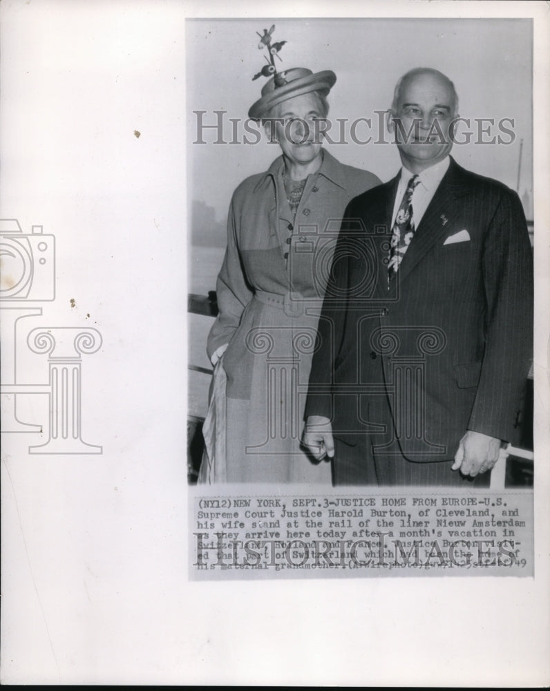 1949 Press Photo United States Supreme Court Justice Harold Burton and wife - Historic Images