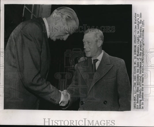1955 Press Photo Prime Minister Sir Anthony Eden welcomes the Duke of Windsor-Historic Images