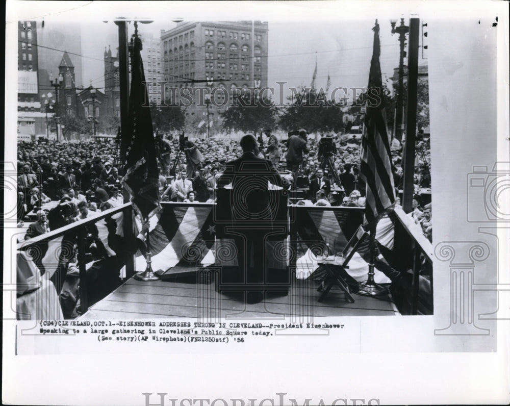 1956 Press Photo President Eisenhower speaking at Cleveland Public Square. - Historic Images