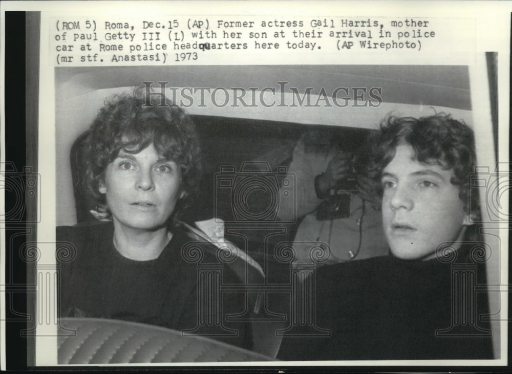 1973 Wire Photo Ex-actress Gail Harris &amp; son Paul Getty III in car at Rome-Historic Images