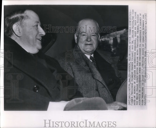 1947 Press Photo Former Pres.H.Hoover and Dr.Julius Klein Leave after Conference - Historic Images