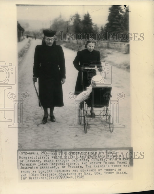 1945 Wire Photo Kaiser's Widow detained by Yanks in Stolberg, Germany - Historic Images