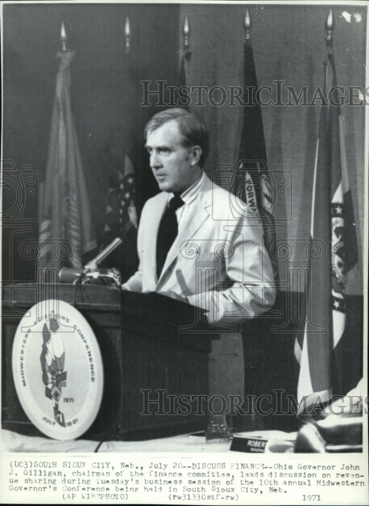 1971 Wire Photo Governor John J. Gulligan, Finance Committee chairman - Historic Images