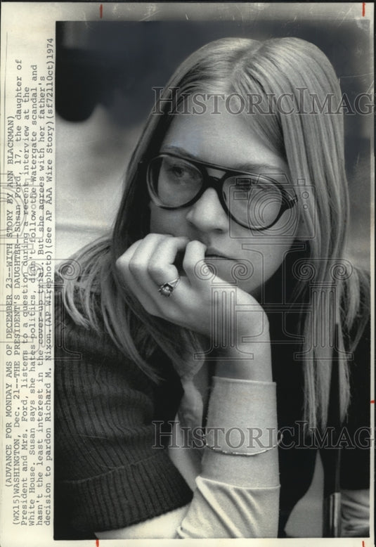 1974 Press Photo The President's daughter, Susan Ford with no political interest - Historic Images