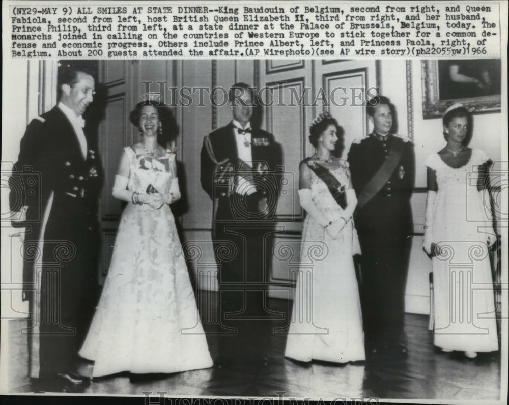 1966 Press Photo Queen Elizabeth and Prince Philip at the Palace at Brussels.-Historic Images