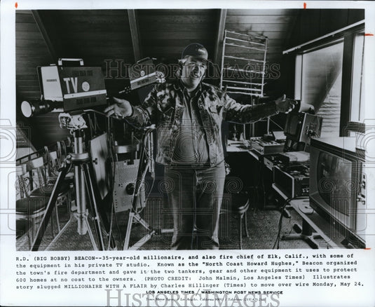 1976 Wire Photo Millionaire, R.D.Beacon and fire chief of Elk  - Historic Images