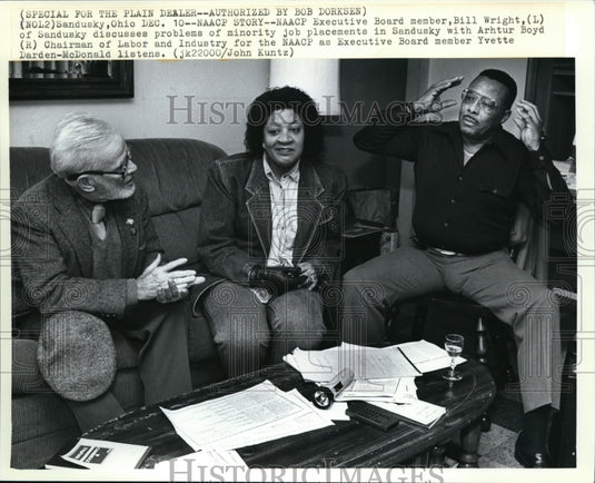 1992 Wire Photo NAACP Executive Board member, Bil Wright of Sandusky discusses - Historic Images