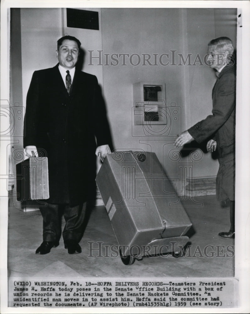 1959 Press Photo Teamsters Pres. James R. Hoffa delivers records-Historic Images