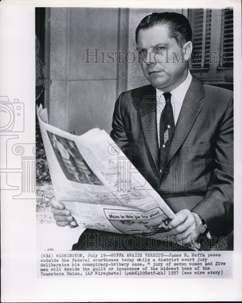 1957 Press Photo Hoffa Awaits Verdict - Historic Images