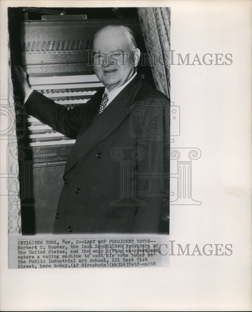 1948 Wire Photo Last GOP President Votes at the Public Industrial Art School - Historic Images