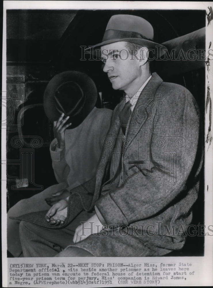 1951 Press Photo Next stop for Hiss is prison at Federal House of Detention - Historic Images