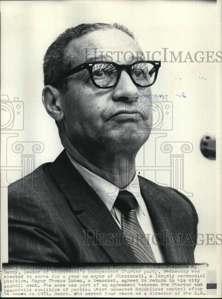 1972 Press Photo Theodore M. Berry, leader of Cincinnati's independent Charter - Historic Images