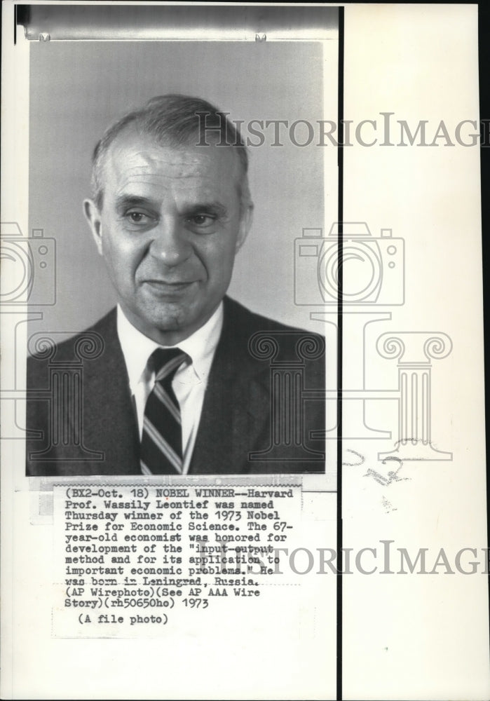 1973 Press Photo Prof. Leontief wins 1973 Nobel Prize for Economic Science - Historic Images