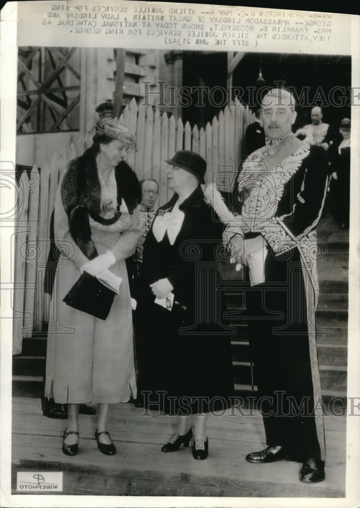 1935 Press Photo Ambassador & Lady Lindsay Attends Jubille Services-Historic Images