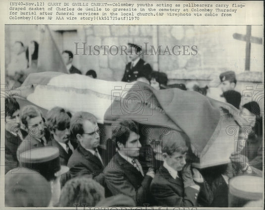 1970 Wire Photo Carrying De Gaulle flag draped casket to gravesite at Colombey - Historic Images