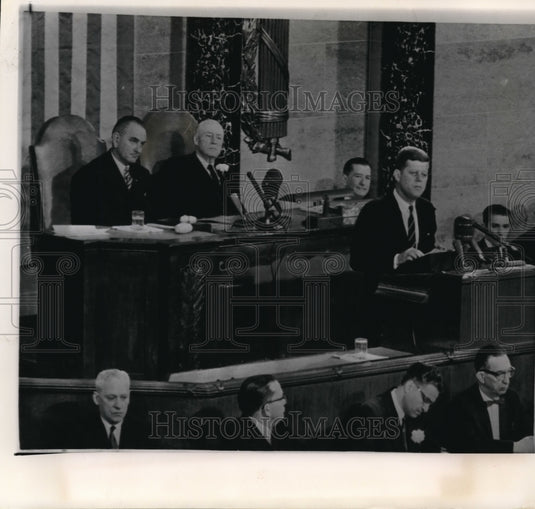 1961 Press Photo Pres. Kennedy speaks to Congress in the Capitol - Historic Images