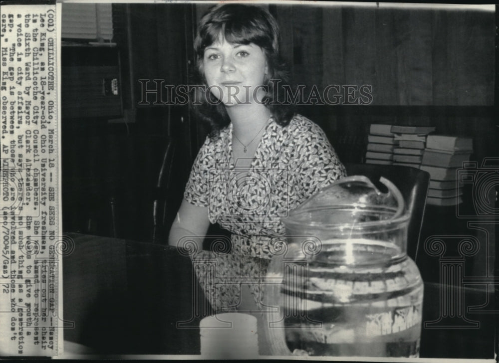 1972 Press Photo Nancy Lee King sits on chair in Chillicothe City Councilchamber - Historic Images