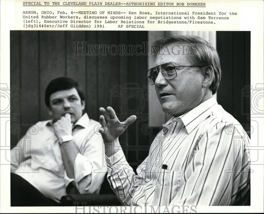 1991 Wire Photo Ken Koss discusses upcoming labor negotiations - cvw03925-Historic Images