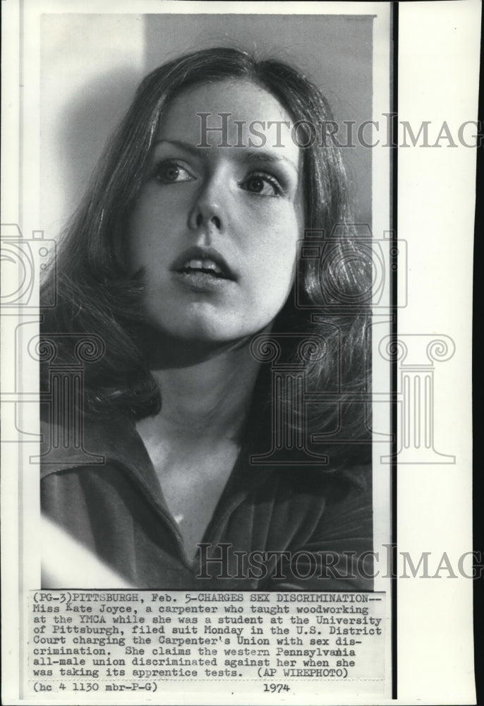 1974 Press Photo Miss Kate Joyce, a carpenter who taught woodworking at the YMCA - Historic Images