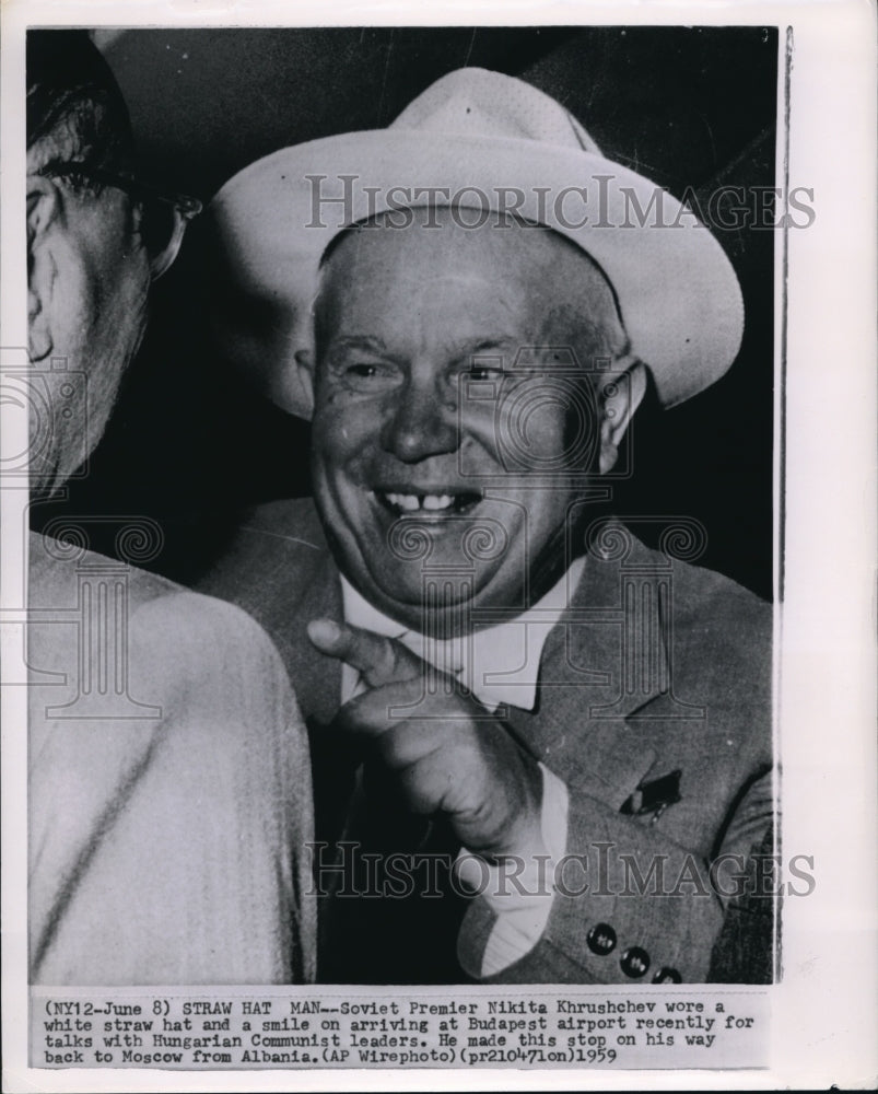 1959 Press Photo Soviet Premier Nikita Khrushchev wore a white straw hat and - Historic Images