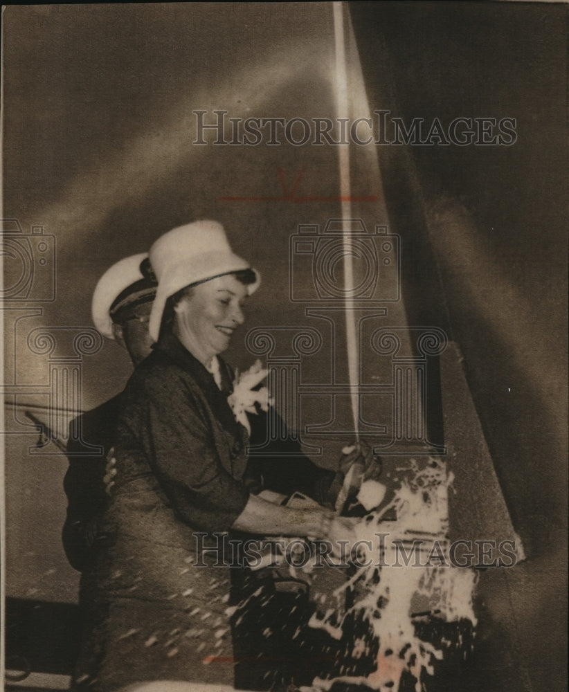 1961 Press Photo Mrs.Stuart D. Rose Received the Historic Command - Historic Images