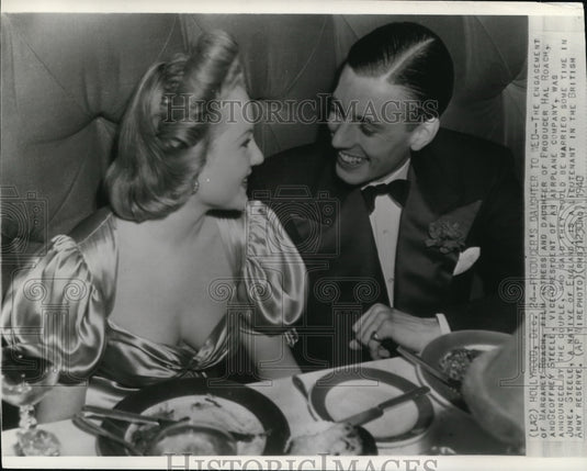 1940 Press Photo The engagement of Margaret Roach and Geoffrey Steell - Historic Images