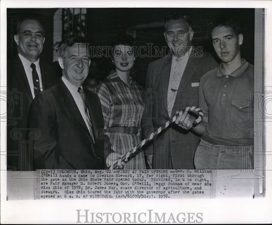 1958 Press Photo Gov C. William O'Neill hands a cane to Creston Stewart - Historic Images