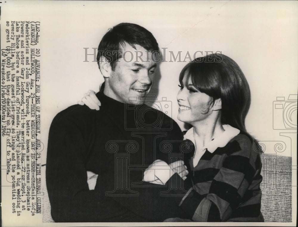 1966 Press Photo Actor Gary Lockwood and actress Stephnie Powers - Historic Images