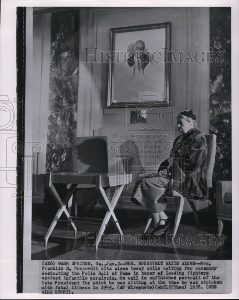 1958 Mrs. Franklin D. Roosevelt sits alone today while waiting for - Historic Images