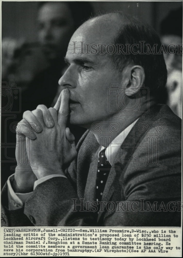 1971 Press Photo Senator William Proxmire, leading critic of the administration - Historic Images