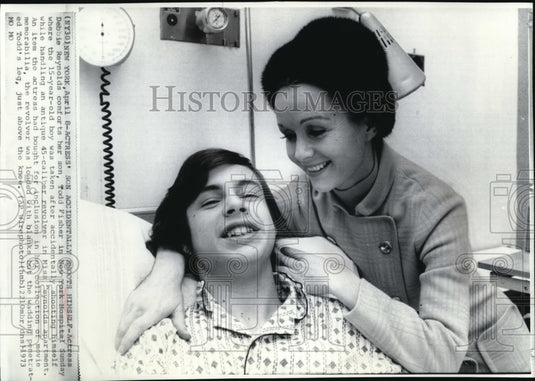1973 Press Photo Actress Reynolds son's accidentally shoot himself at their apt. - Historic Images