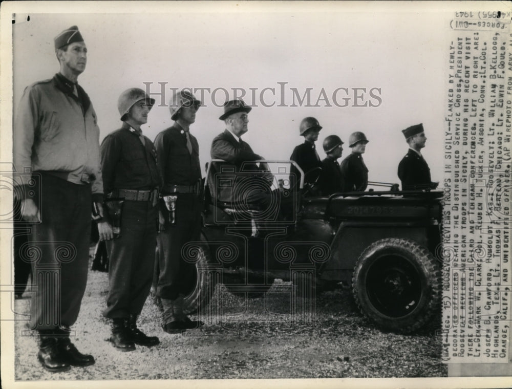 1944 Press Photo President Roosevelt  with the American troop - Historic Images