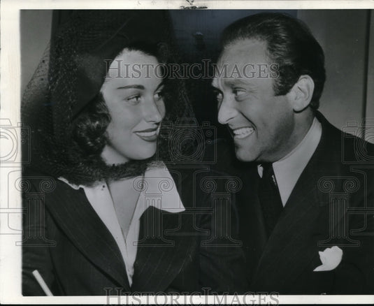 1942 Wire Photo Betty Heath, and Harry Ritz of the film comedy team, applied - Historic Images