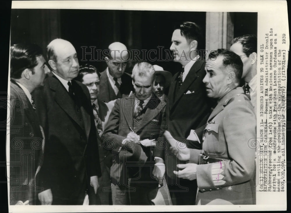 1939 Wire Photo Former NRA administrator Donald Richberg with Mexican newsmen - Historic Images