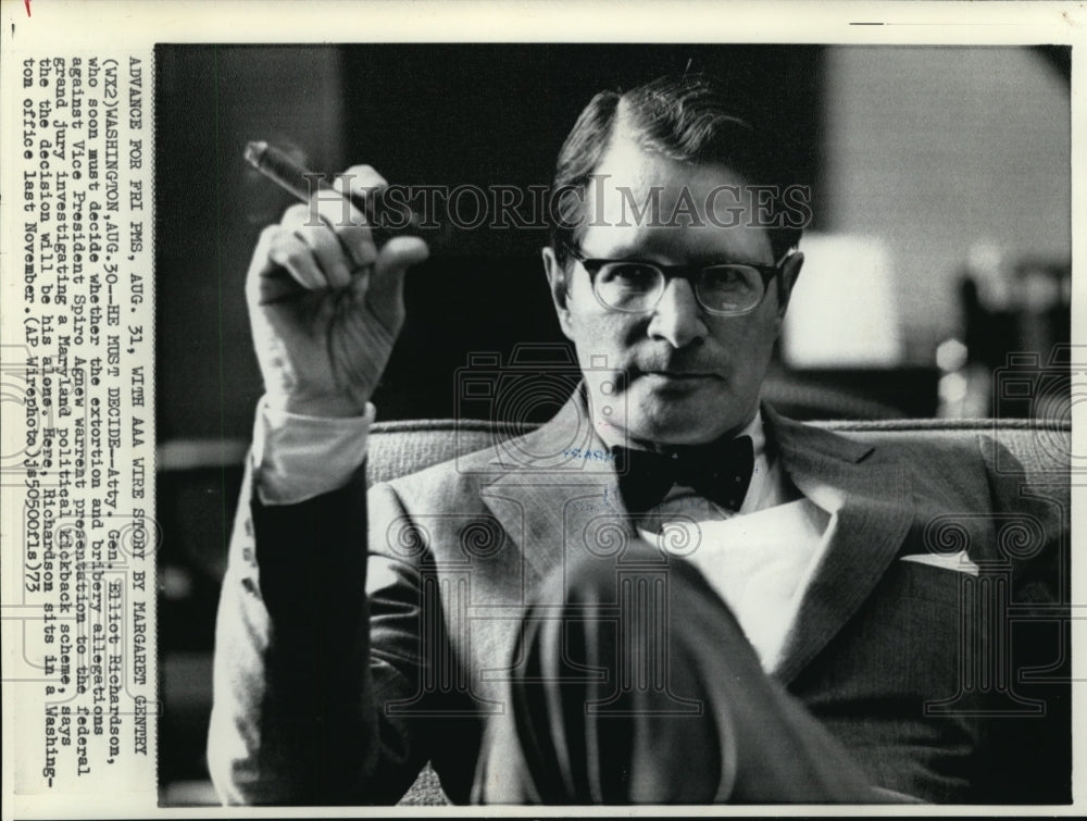 1973 Wire Photo Atty. Richardson deciding whether extortion &amp; bribery case - Historic Images