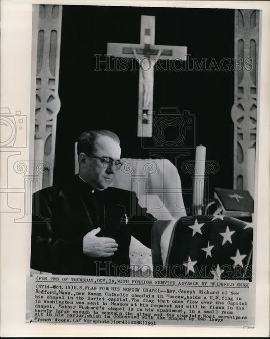 1961 Rev. Richard with U.S. flag in his chapel in Soviet Capital - Historic Images