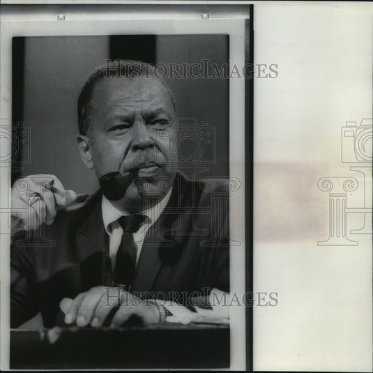1968 Press Photo Rhody McCoy, administrator of the Ocean Hill-Brownsville School - Historic Images