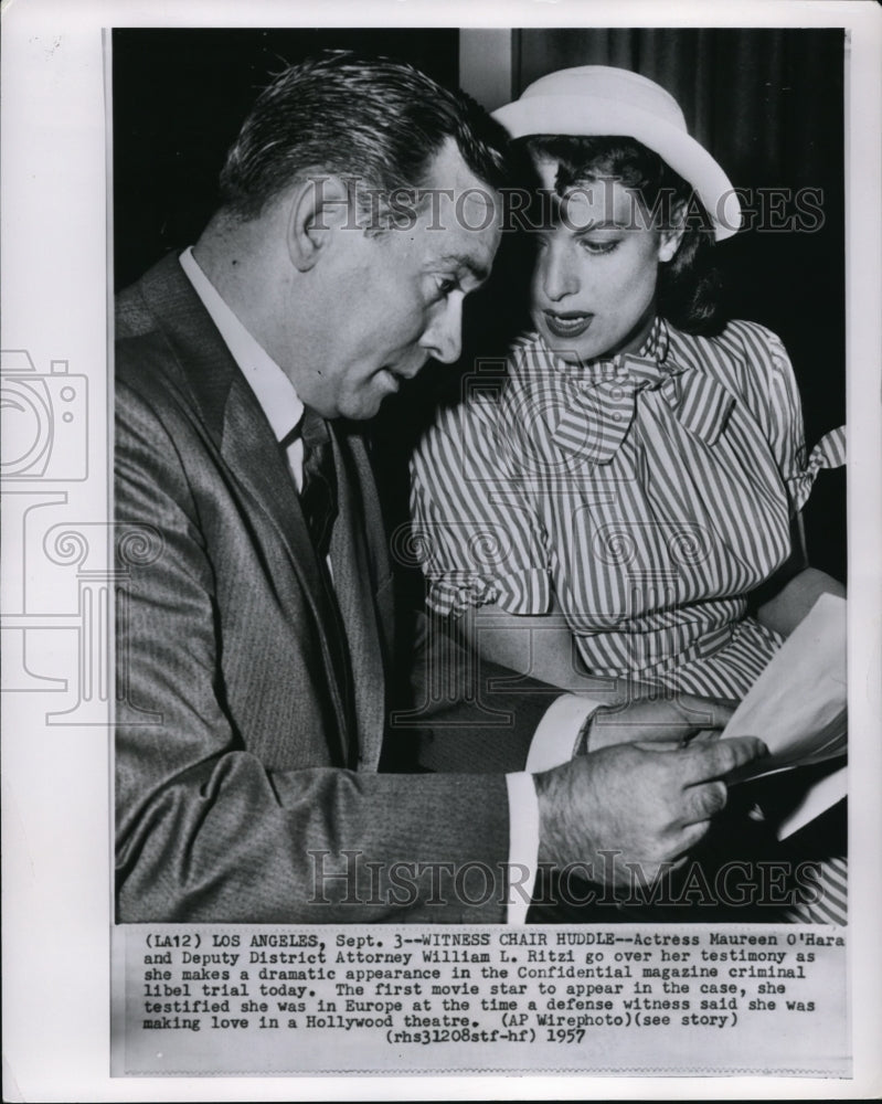 1957 Press Photo Maureen O&#39;Hara and Atty.William L.Ritzi Check Her Testimony - Historic Images