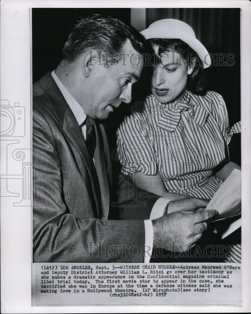 1957 Press Photo Maureen O'Hara and Atty.William L.Ritzi Check Her Testimony - Historic Images