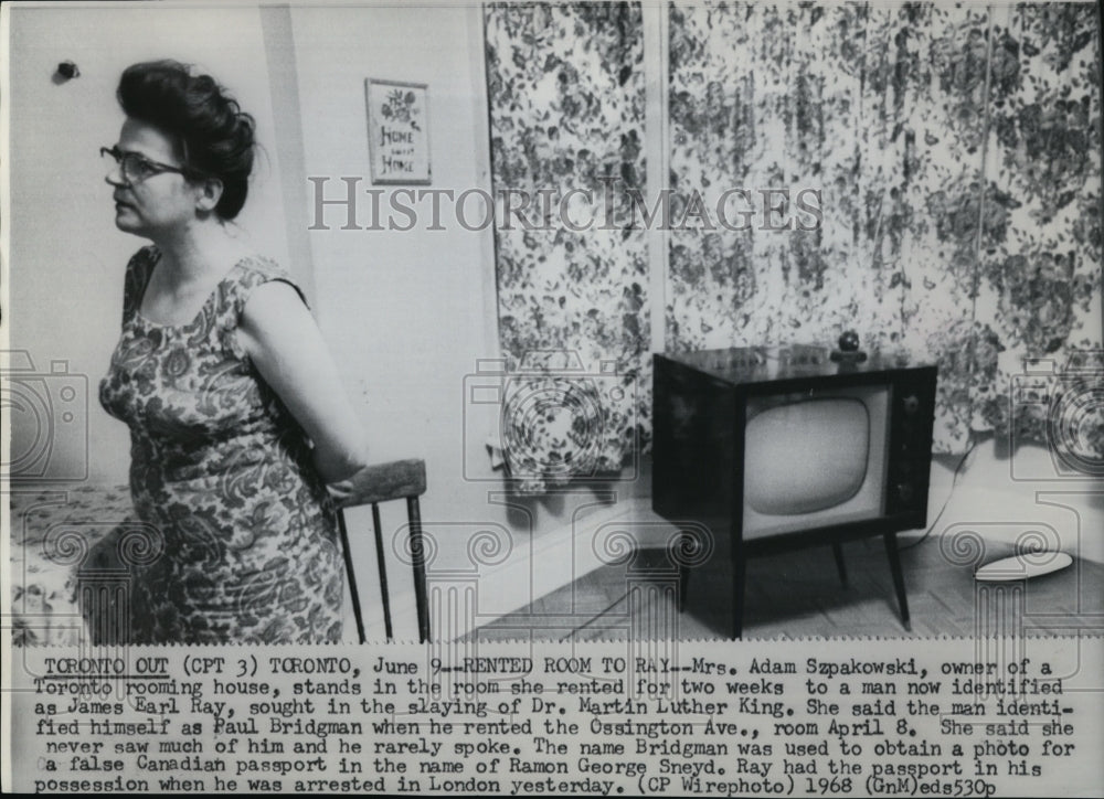 1968 Press Photo Mrs. Adam Szpakowski, owner of Toronto Rooming House - Historic Images