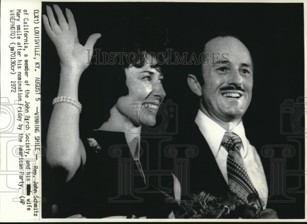 1972 Press Photo Rep. John Schmitz with his wife Mary - Historic Images