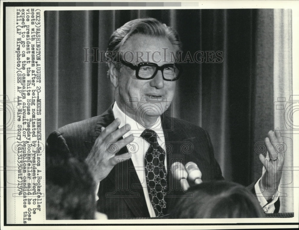 1974 Press Photo Nelson A. Rockefeller meets with newsmen after being nominated - Historic Images